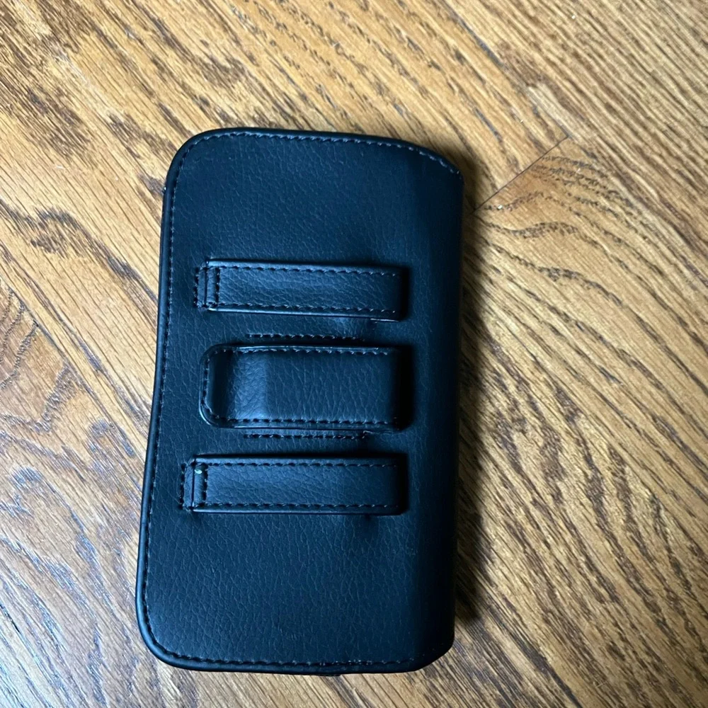 Reiko phone holder